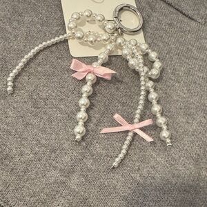 Elegant Pearl Bag charm-Keychain with Pink Bows